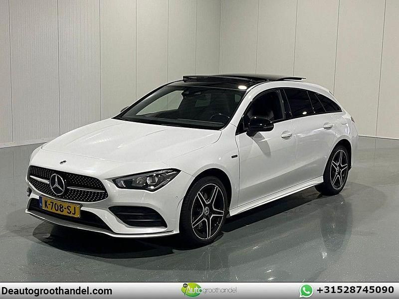 Weiß Gebraucht 2021 Mercedes CLA250e Shooting Brake Business Kombi | 21.780 € (Etwas zu teuer) - Bild 1/4