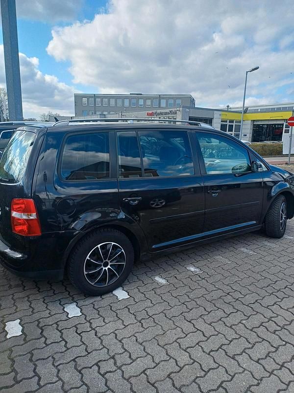 Gebraucht VW Touran 115 PS (84 kW) 2006 Schwarz Van / Kleinbus