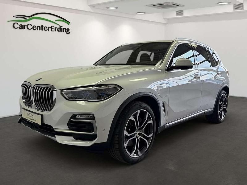 Mineralweiss Gebraucht 2021 BMW X5 SUV | 51.990 € (Superpreis) - Bild 1/4