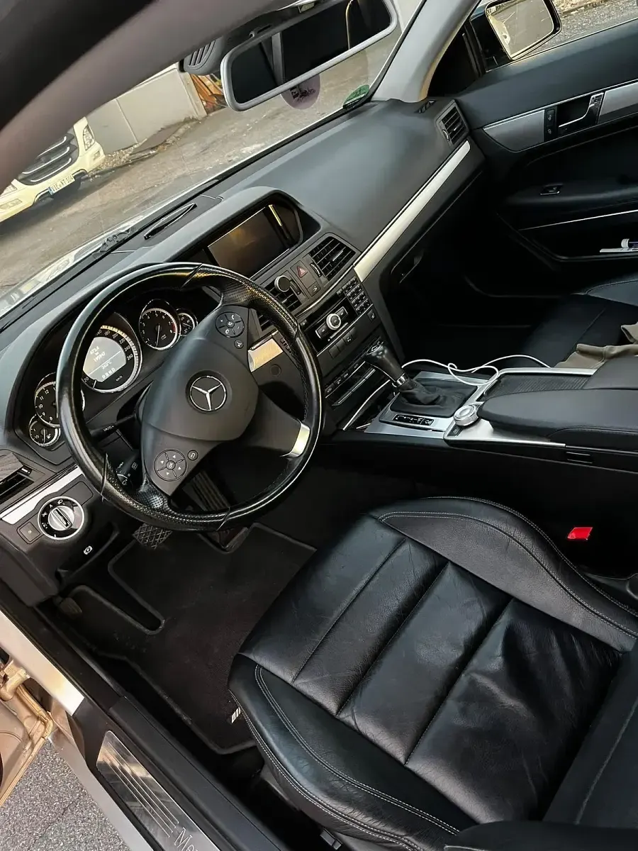 Second-hand Mercedes E250 204 CP (150 kW) 2010 Argintiu Coupe