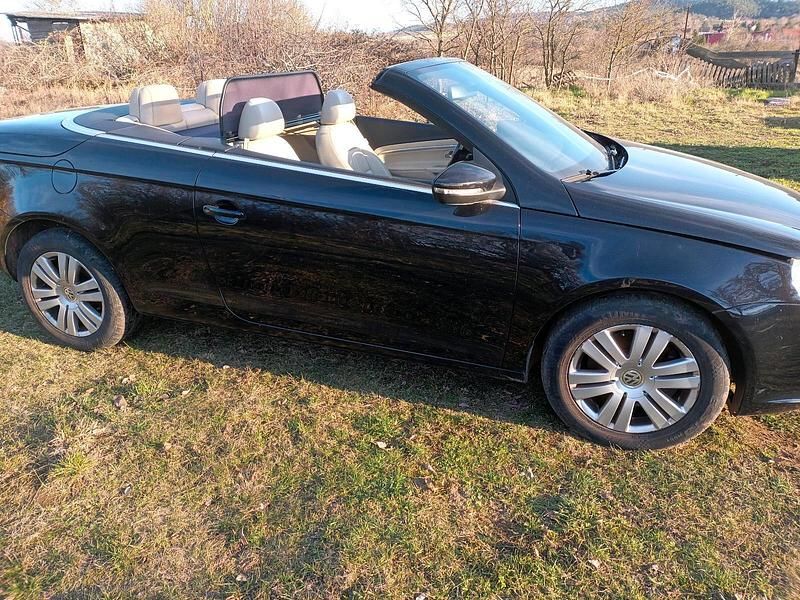 Usata VW Eos 140 CV (102 kW) 2010 Nero Cabrio