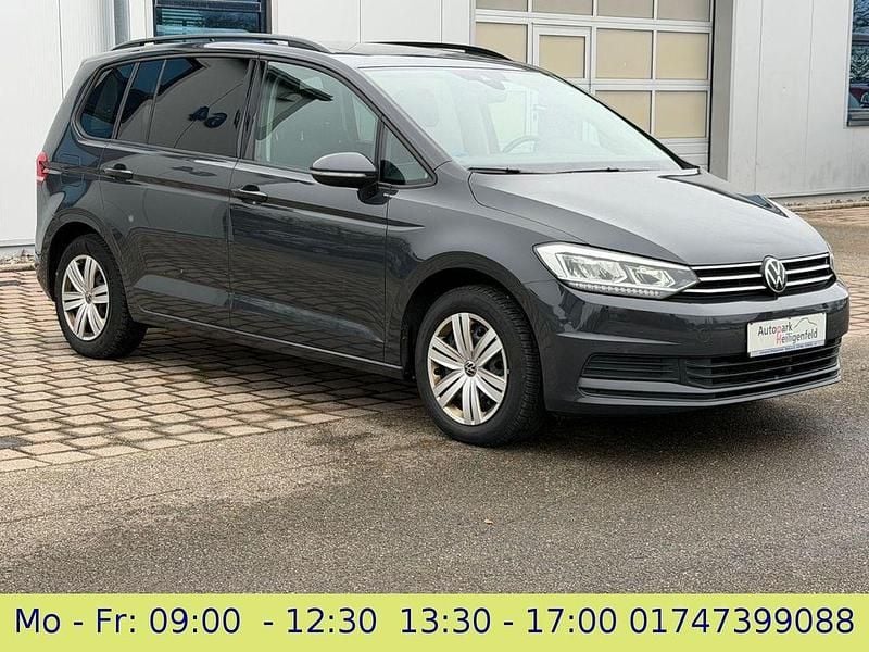 Gebraucht VW Touran 150 PS (110 kW) 2022 Grau Van / Kleinbus