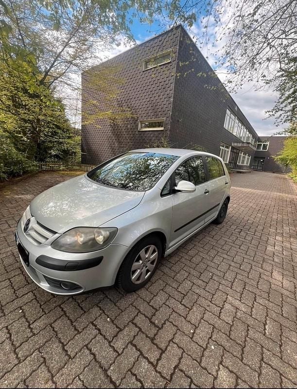 Second-hand VW Golf 105 CP (77 kW) 2006 Gri Monovolum