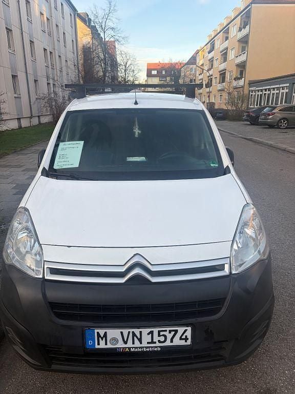 Weiß Gebraucht 2017 Citroën Berlingo Van / Kleinbus | 4.200 € (Superpreis) - Bild 1/4