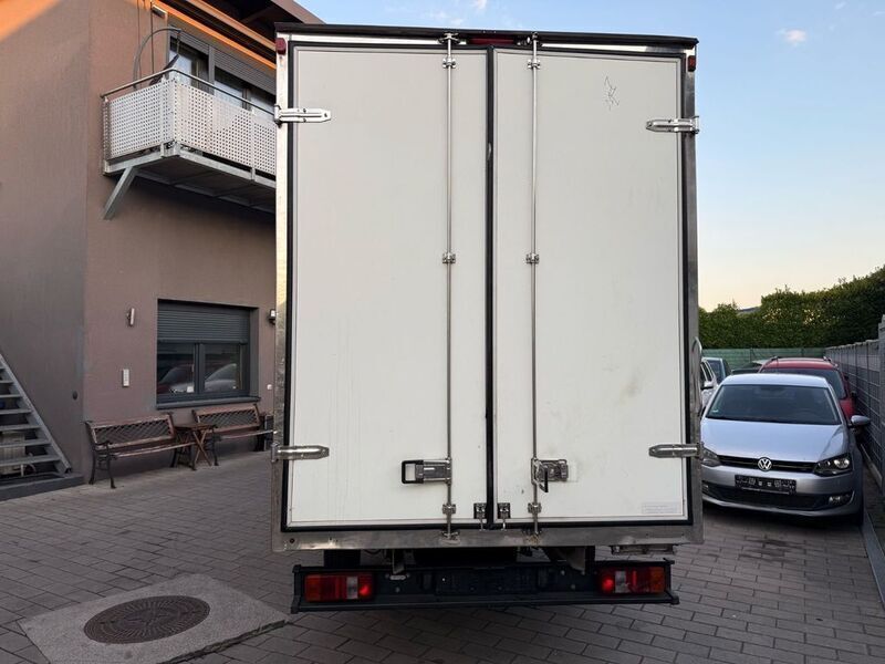 Gebraucht Ford Transit 105 PS (77 kW) 2018 Weiß Van / Kleinbus