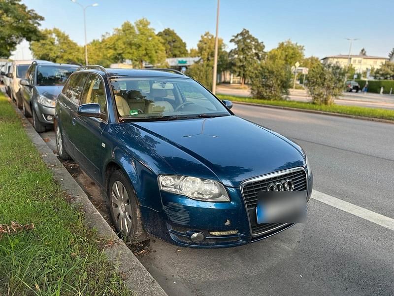 Braun Gebraucht 2006 Audi A4 Kombi | 990 € (Superpreis) - Bild 1/4