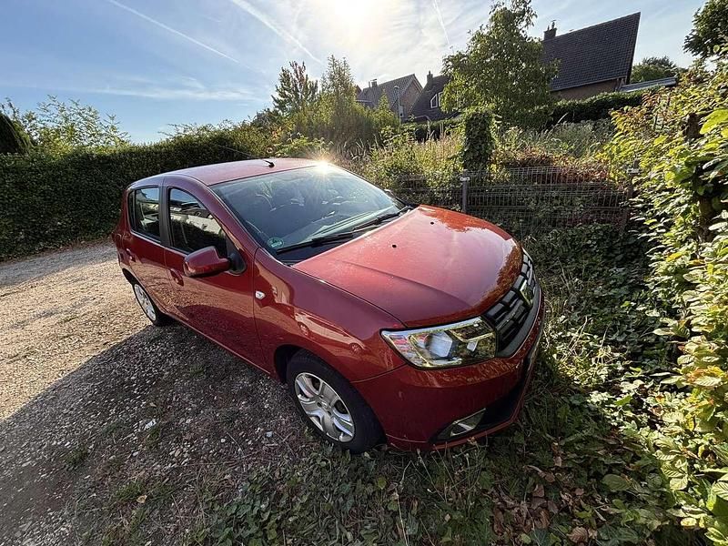 Gebraucht 2017 Dacia Sandero Lauréate Kleinwagen | 4.000 € - Bild 1/4