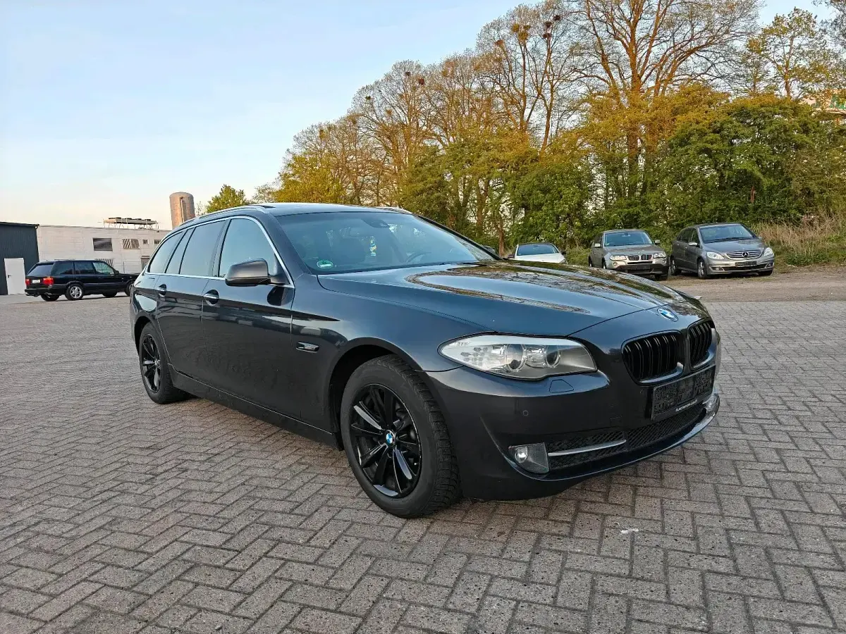 Second-hand BMW 520 184 CP (135 kW) 2011 Negru Break