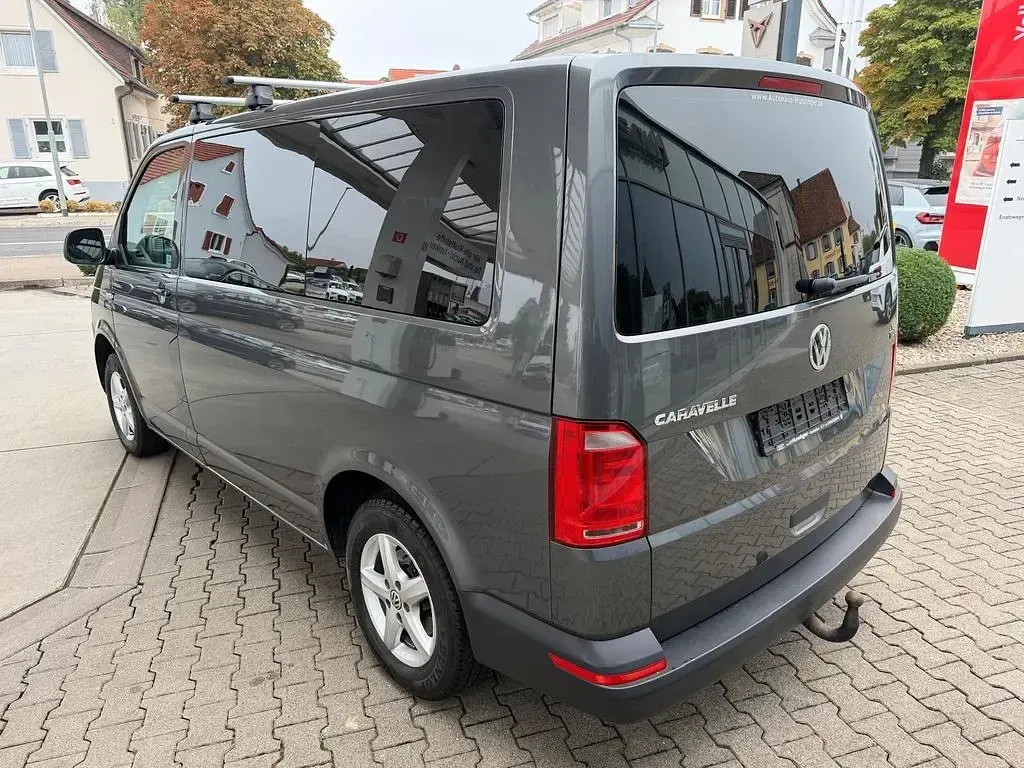 Gebraucht VW Caravelle 150 PS (110 kW) 2018 Grau Van