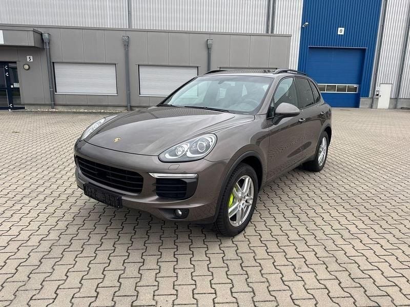 Gebraucht Porsche Cayenne S E-Hybrid 333 PS (244 kW) 2015 Braun SUV