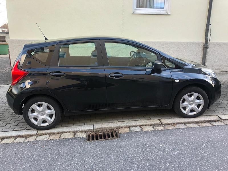 Usata Nissan Note 66 CV (48 kW) 2016 Nero Utilitaria