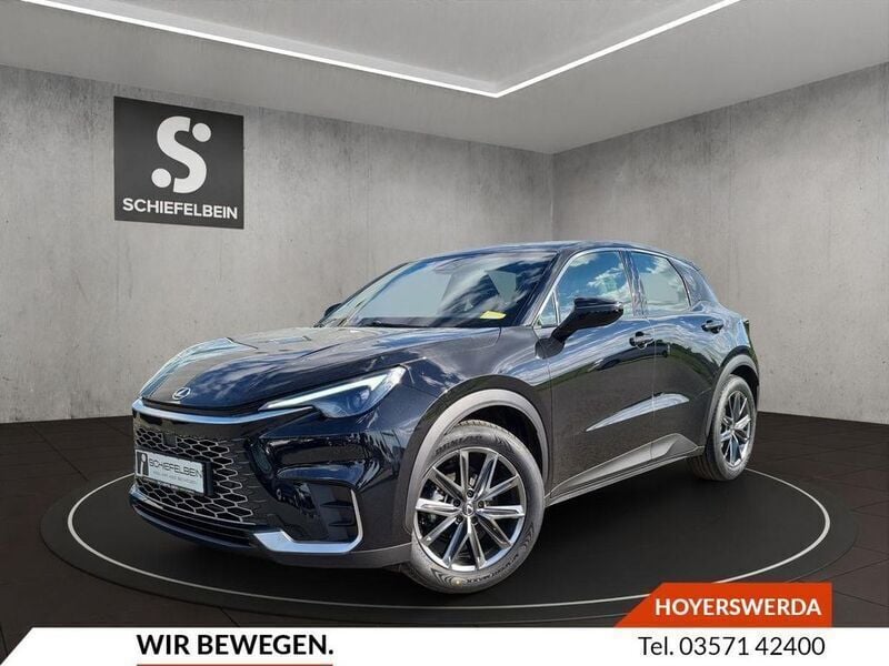Mystikschwarz metallic Neu 2025 Lexus LBX SUV | 33.330 € (Fairer Preis) - Bild 1/4