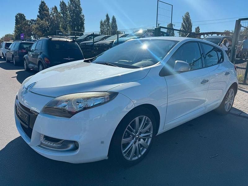 Weiß Gebraucht 2012 Renault Mégane GT Line Dynamique Limousine | 5.500 € (Fairer Preis) - Bild 1/4