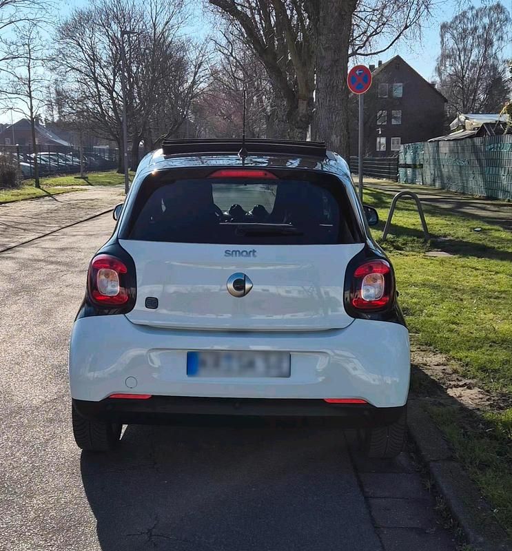 Gebraucht Smart ForFour Electric Drive 60 kW (82 PS) 2021 Weiß Kleinwagen