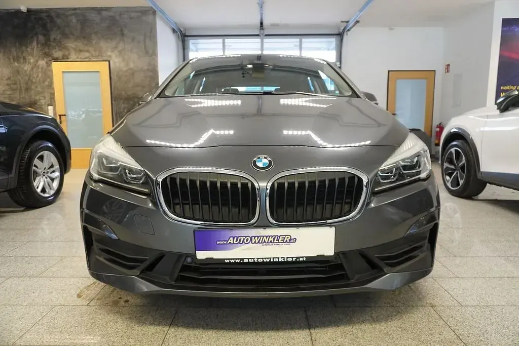 Gebraucht BMW 225 Active Tourer iPerformance 224 PS (164 kW) 2021 Grau Van / Kleinbus