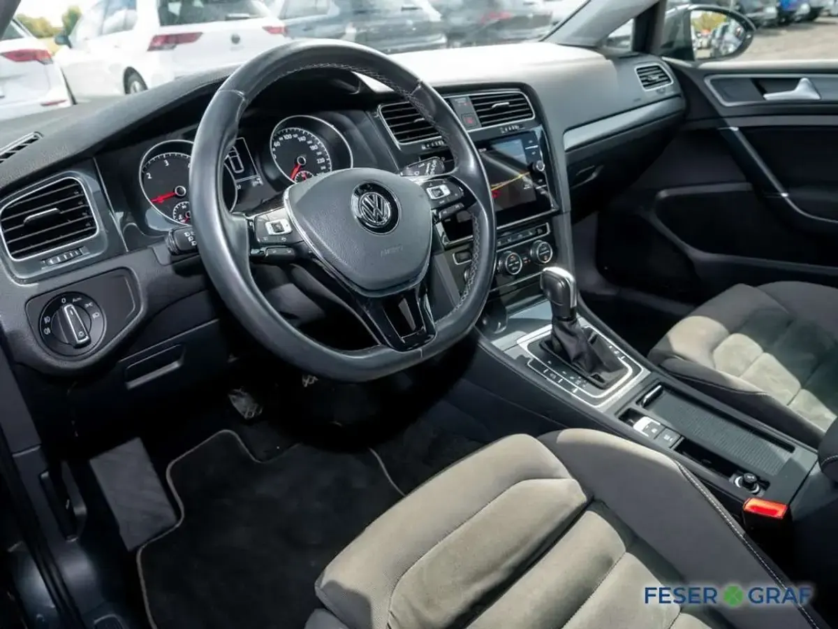 Gebraucht VW Golf VII Comfortline 150 PS (110 kW) 2019 Grau Kombi