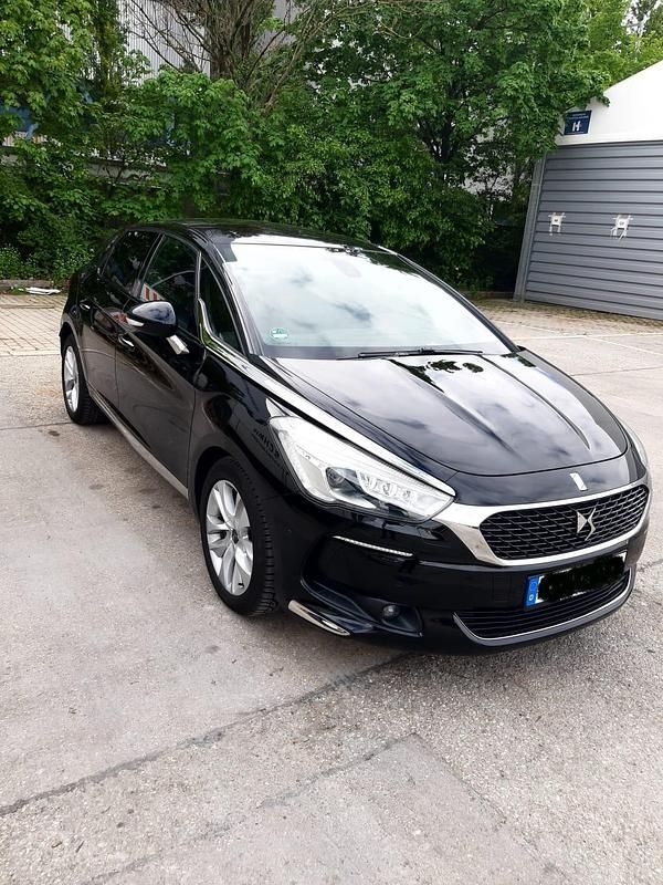 Gebraucht DS Automobiles DS5 180 PS (132 kW) 2016 Schwarz Kleinwagen