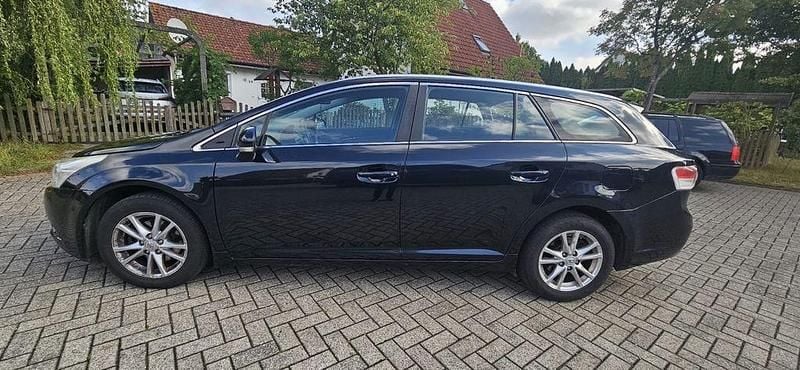 Dark steel Gebraucht 2011 Toyota Avensis Edition Kombi | 2.999 € (Guter Preis) - Bild 1/4