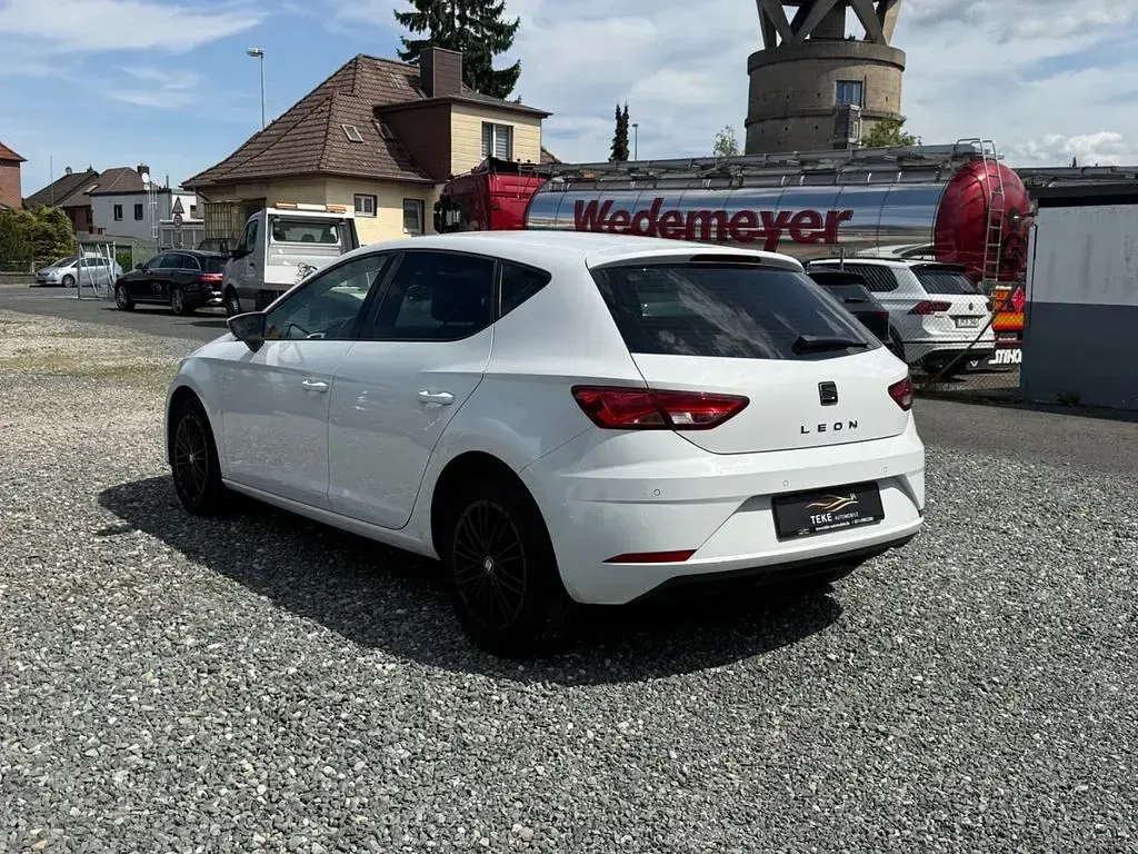Gebraucht Seat Leon 125 PS (91 kW) 2018 Weiß Limousine