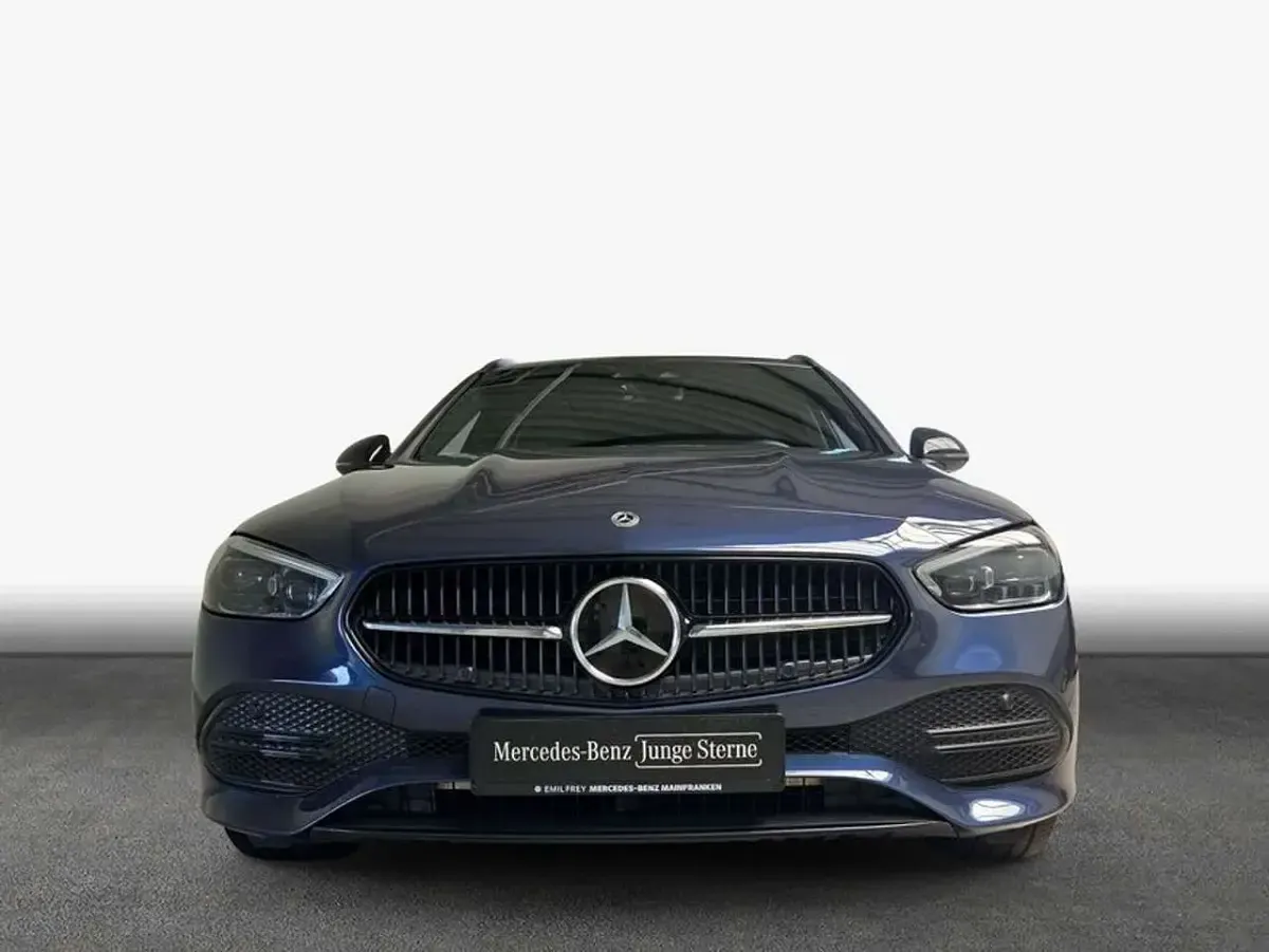 Gebraucht Mercedes C300 204 PS (150 kW) 2023 Sodalithblau metallic Kombi