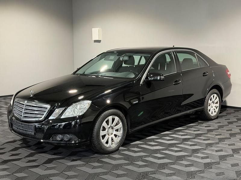 Gebraucht Mercedes E300 204 PS (150 kW) 2010 Schwarz Limousine