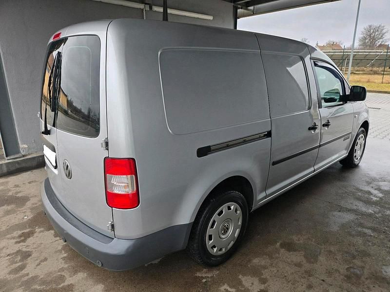 Gebraucht VW Caddy Maxi 105 PS (77 kW) 2009 Silber Van / Kleinbus