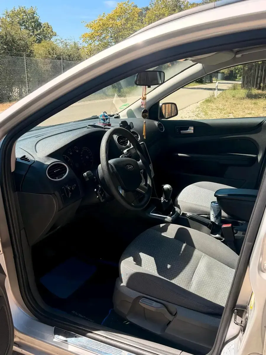 Gebraucht Ford Focus 125 PS (91 kW) 2007 Grau Kombi