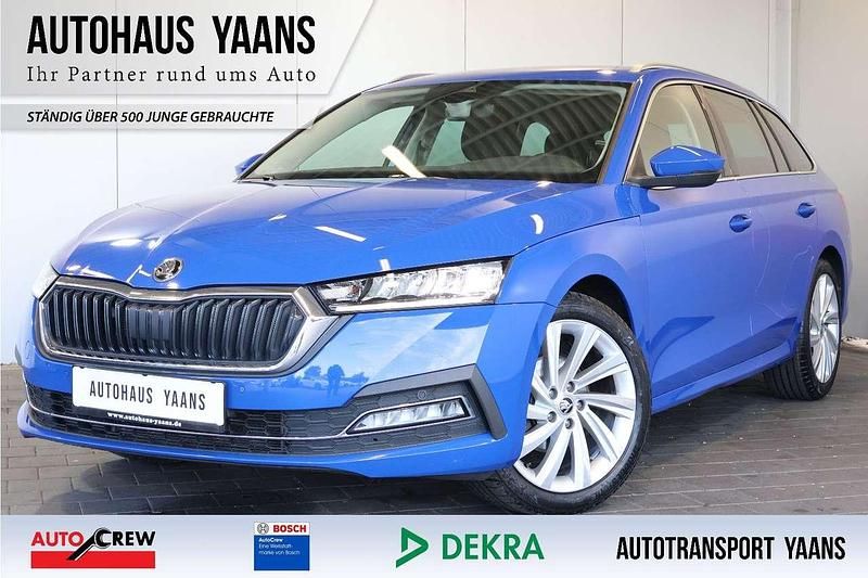 Blau Gebraucht 2023 Skoda Octavia Style Kombi | 20.889 € (Superpreis) - Bild 1/4