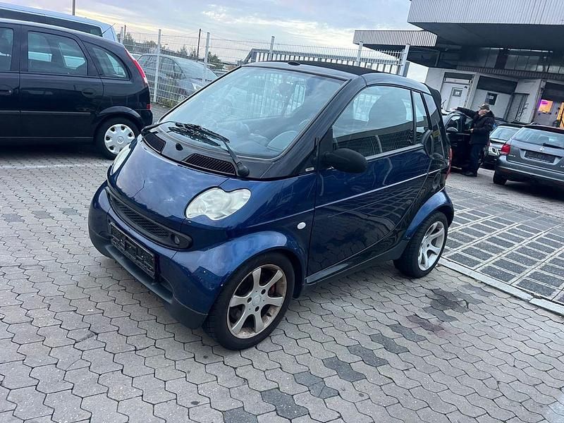 Blau Gebraucht 2003 Smart ForTwo Cabrio Pulse Cabrio | 1.599 € (Guter Preis) - Bild 1/4