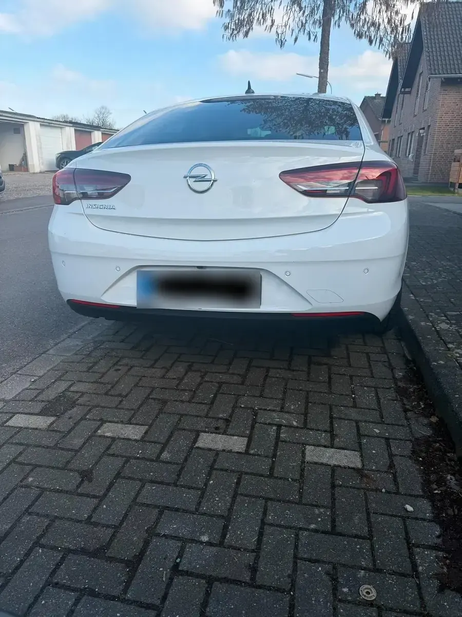 Gebraucht Opel Insignia 122 PS (89 kW) 2021 Weiß Limousine