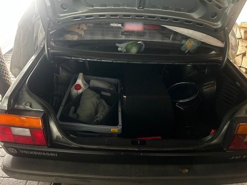 Second-hand VW Jetta 90 CP (66 kW) 1987 Verde Berlinǎ