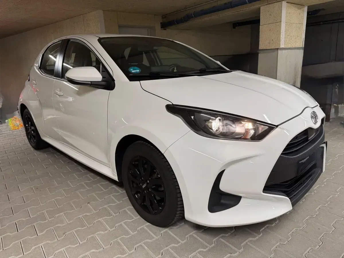Gebraucht Toyota Yaris Comfort 72 PS (52 kW) 2021 Weiß Kleinwagen