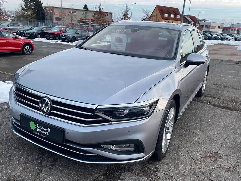 Gebraucht VW Passat 199 PS (146 kW) 2022 Silber Kombi