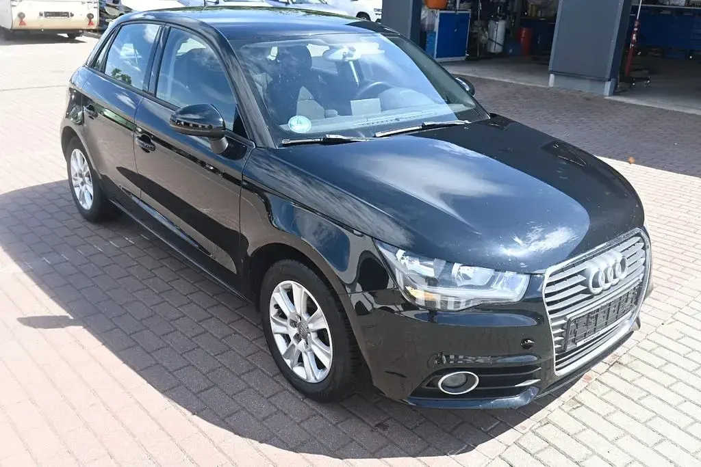 Gebraucht Audi A1 Sportback Attraction 90 PS (66 kW) 2013 Schwarz Kleinwagen