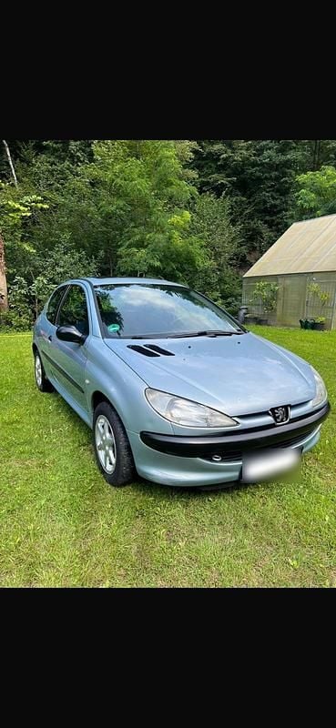Gebraucht Peugeot 206 60 PS (44 kW) 2001 Kleinwagen