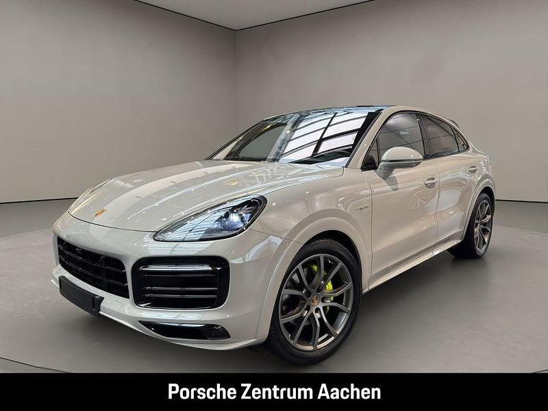 Weiß Gebraucht 2022 Porsche Cayenne SUV | 79.900 € (Teuer) - Bild 1/4