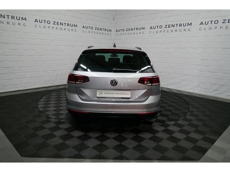 Gebraucht VW Passat Business 150 PS (110 kW) 2022 Silber Kombi