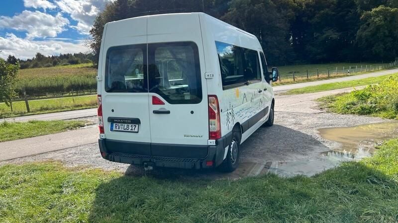 Weiß Gebraucht 2017 Renault Master Van | 36.543 € - Bild 1/4