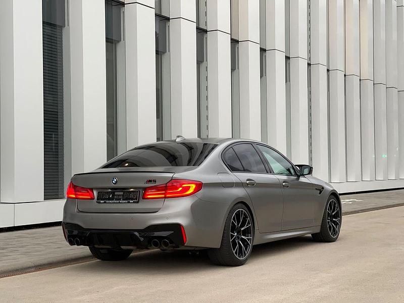 Second-hand BMW M5 Performance 625 CP (459 kW) 2018 Argintiu Berlinǎ