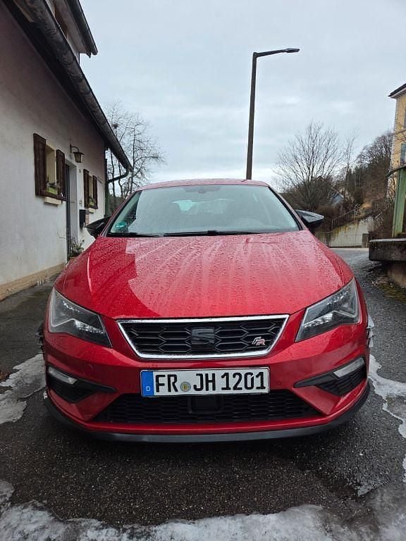 Rot Gebraucht 2017 Seat Leon FR Limousine | 9.490 € (Guter Preis) - Bild 1/4