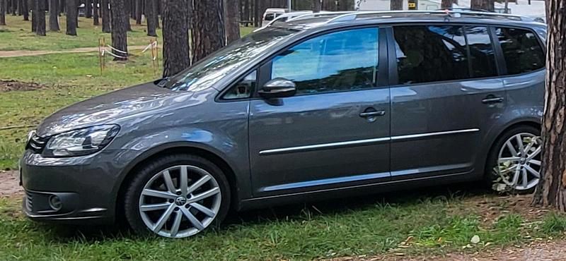 Gebraucht VW Touran Highline 170 PS (125 kW) 2012 Grau Van / Kleinbus