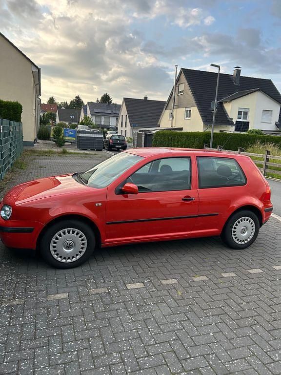 Orange Gebraucht 1998 VW Golf IV Comfortline Limousine | 2.600 € (Fairer Preis) - Bild 1/4