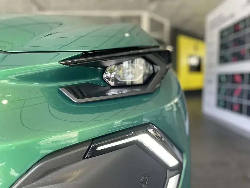Neu Renault Clio V Techno 114 PS (83 kW) 2026 Dolomitgrau Kleinwagen