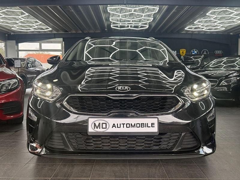 Gebraucht Kia Ceed 140 PS (102 kW) 2018 Schwarz Kleinwagen