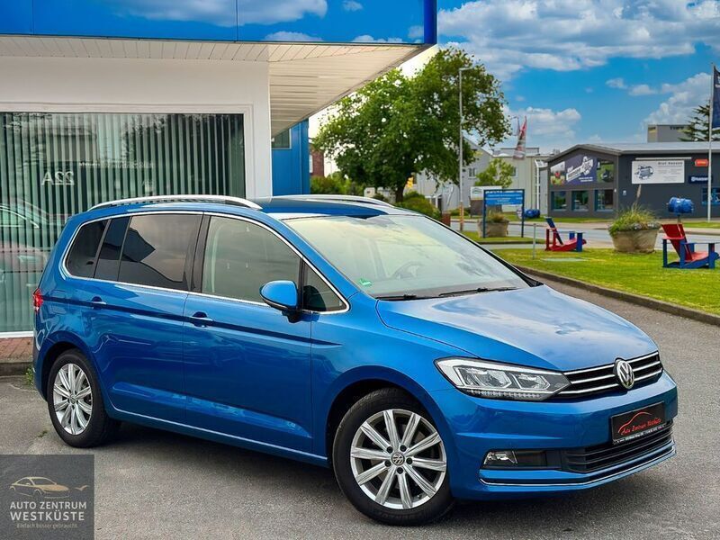 Blau Gebraucht 2019 VW Touran Highline Van / Kleinbus | 25.875 € (Guter Preis) - Bild 1/2