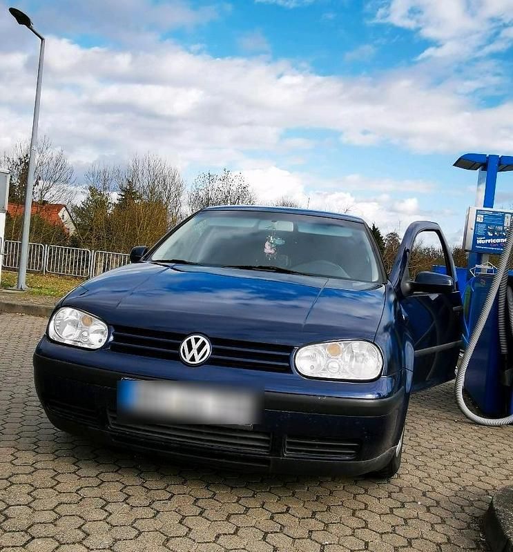 Gebraucht VW Golf IV 105 PS (77 kW) 2001 Blau Kleinwagen