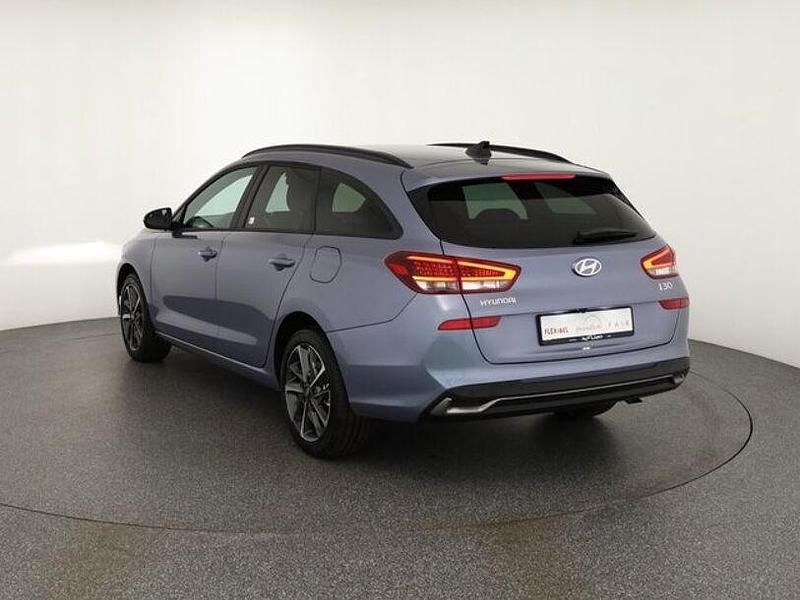 Neu Hyundai i30 140 PS (102 kW) 2025 Blau Kombi