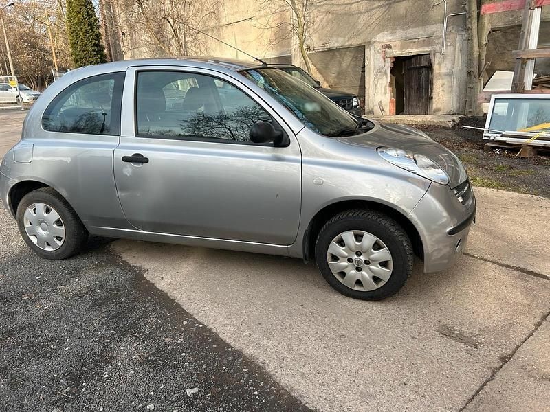 Gebraucht Nissan Micra 60 PS (44 kW) 2005 Silber Kleinwagen