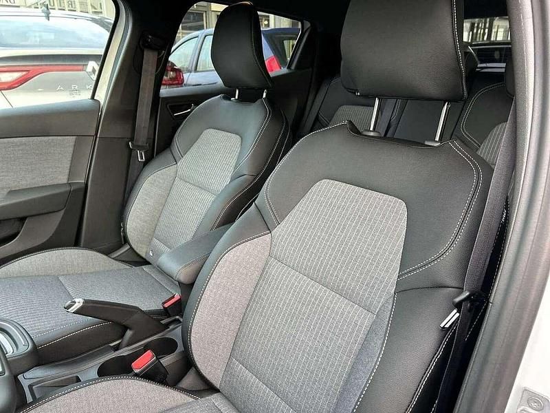 Gebraucht Renault Clio V Techno 91 PS (66 kW) 2025 Arktisweiß Limousine