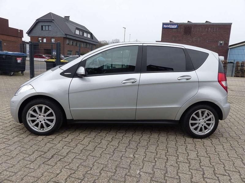 Gebraucht Mercedes A180 Edition 116 PS (85 kW) 2009 Polarsilber  metalliclack Kleinwagen